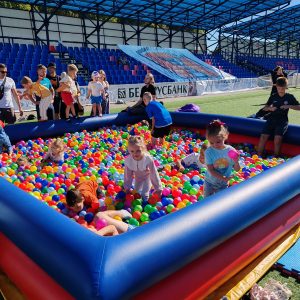 Аттракцион "Сухой Бассейн на 10 000 шариков"