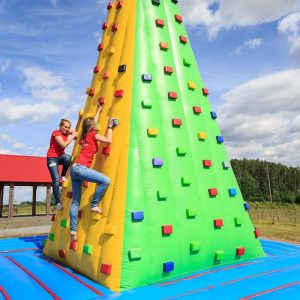 Аттракцион "Скала"