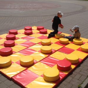 Аттракцион "Гигантские Шахматы и Шашки"