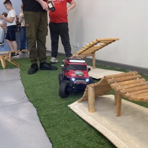 Аттракцион "Off‑Road гонки на радиоуправлении"