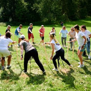 Аттракцион "Круг доверия"