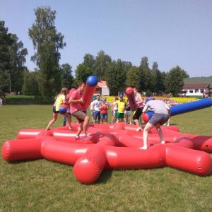 Аттракцион "Бабуки Батл на штурвале"