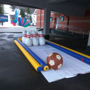 Аттракцион "Гигантский боулинг"