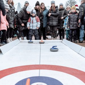 Аттракцион "Керлинг"