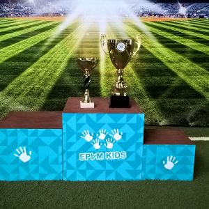 Аттракцион "Пьедестал"